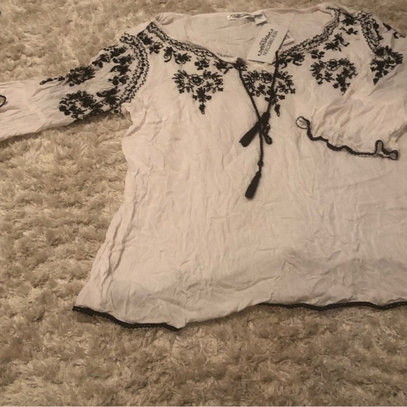 White Tunic - Picture 4 of 8